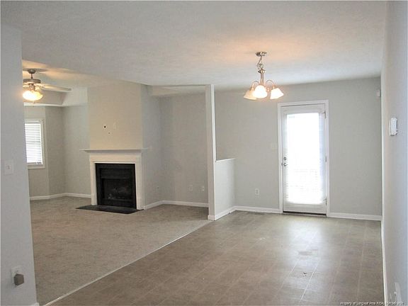 4th image of 319 Tokay Dr