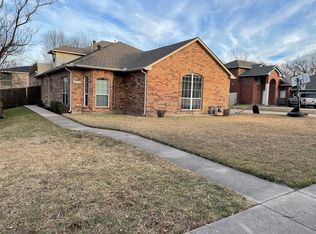 914 Cedar Ridge Dr, Desoto, TX 75115