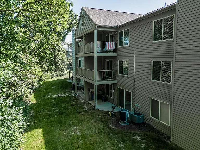 1804 Ashley Ct #102 — Photo 14
