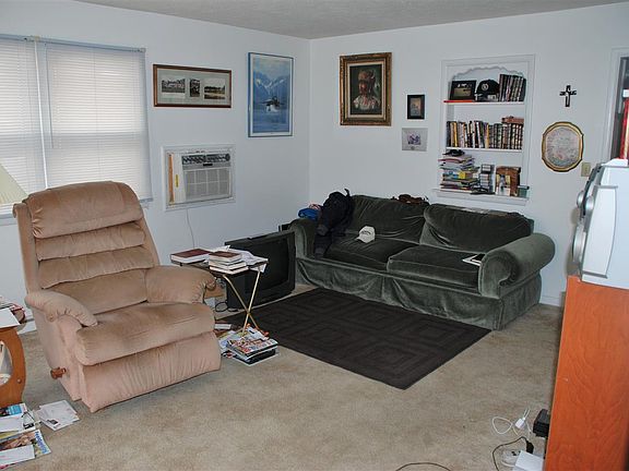 2nd image of 700/702 Park Ave