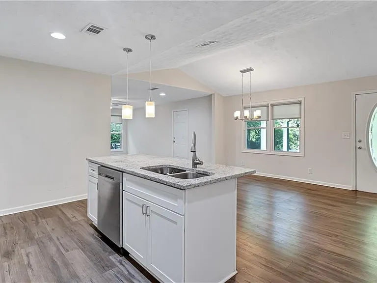 5772 Lilburn Stone Mountain Rd — Photo 17