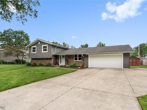 2nd image of 180 Ashwood Dr