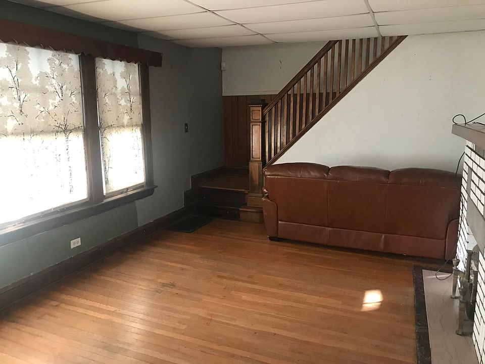 2nd image of 4403 E 139th St