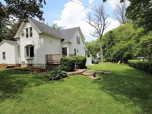 3rd image of 101 Cedarlawn Dr