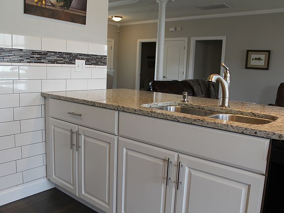 5th image of 16 River Pointe Dr