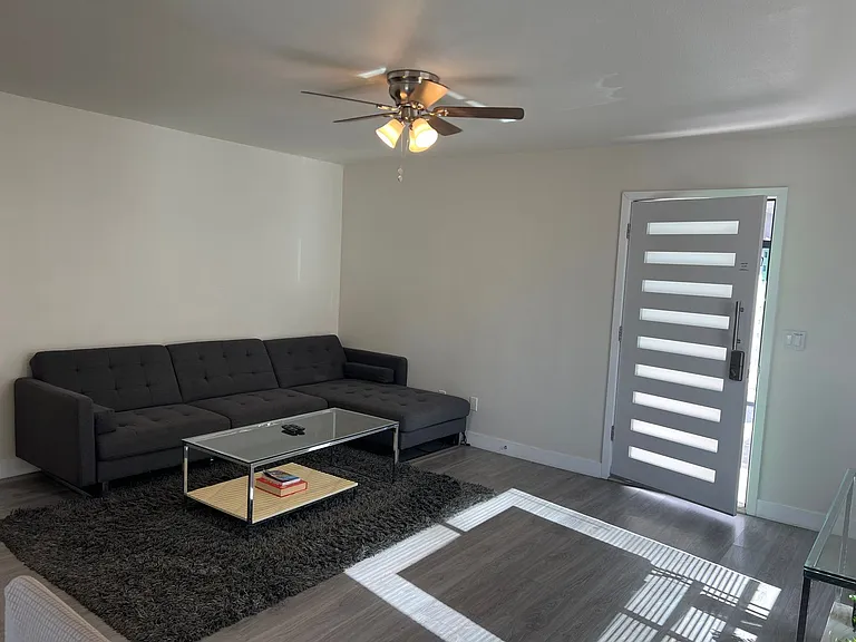4553 Texas St — Photo 17