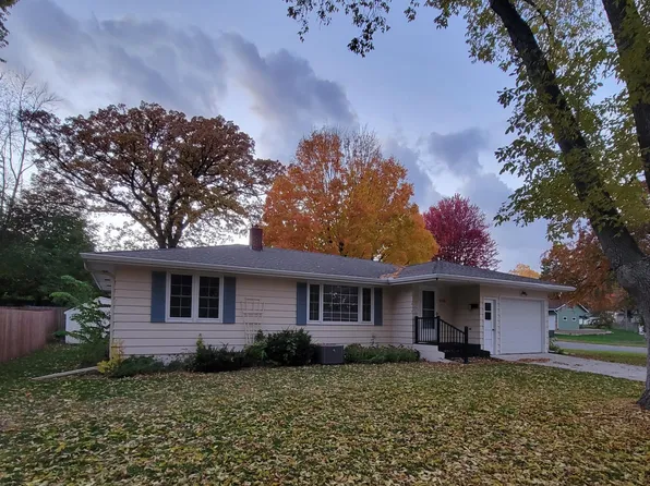 1018 Jefferson St SE, Hutchinson, MN 55350