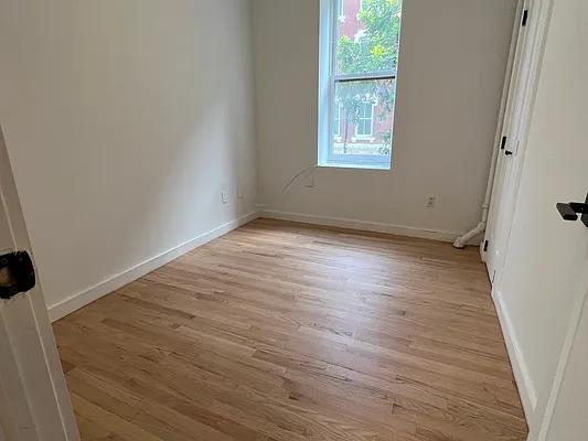 Rented by J PRESTON AND ASSOCIATES INC | media 18