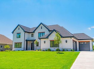 7621 Colonial Way, Verona, WI 53593