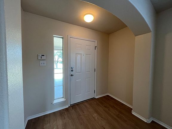 2nd image of 1108 Reagan Wells Dr