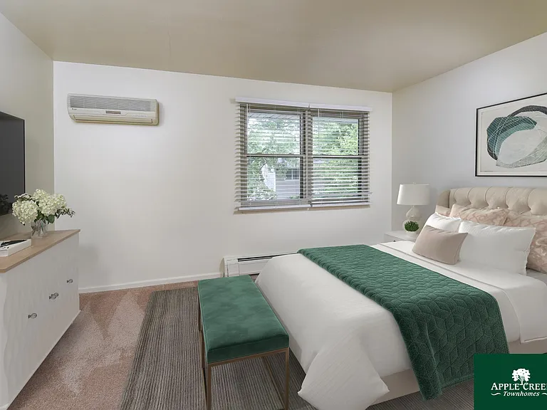 Apple Creek Townhomes — Photo 8