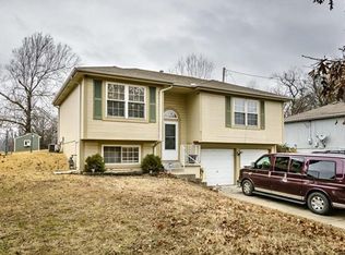 8412 Pershing Rd, Raytown, MO 64138