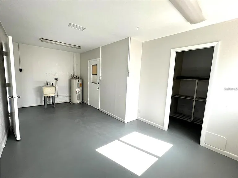 912 La Jolla Ave — Photo 31