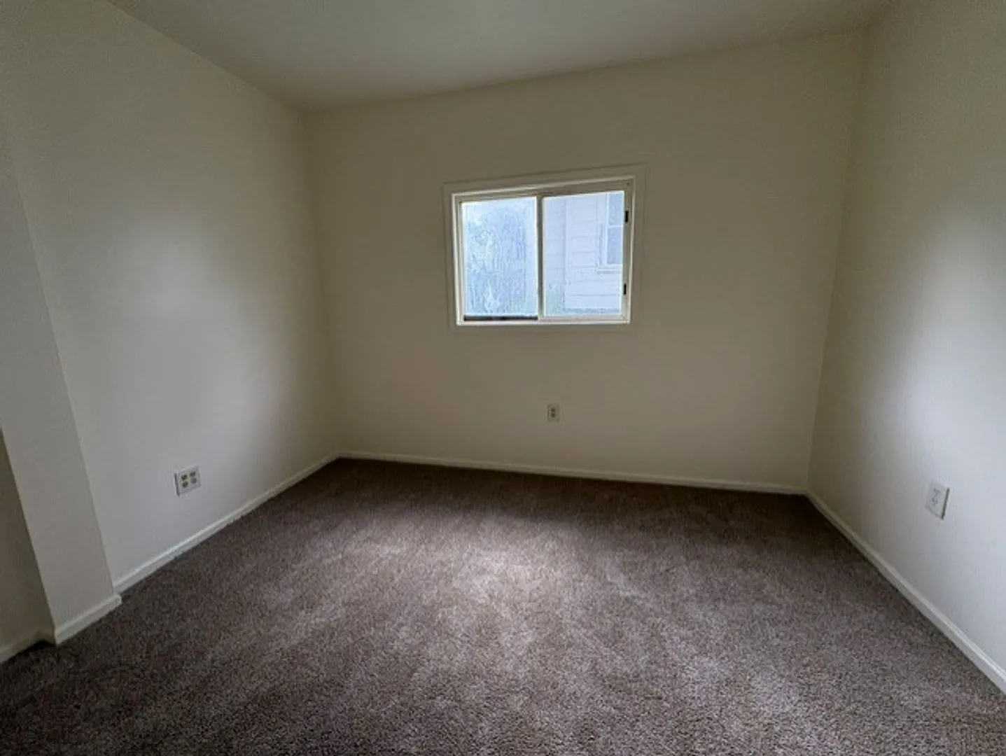 2241 SW 13th St. Akron, OH 44314 MFH5 .T2 — Photo 4