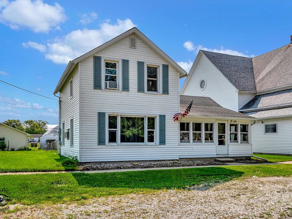 288 S Walnut St, Chebanse, IL 60922 Zillow