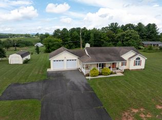 1674 Fairview Rd, Galax, VA 24333