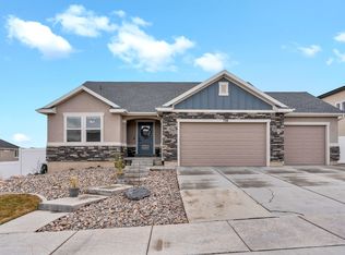 758 N Pinnacle Ln W, Saratoga Springs, UT 84045