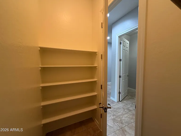2417 E Iris Dr — Photo 26