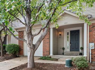 397 Montclair Tower Dr, Saint Charles, MO 63303