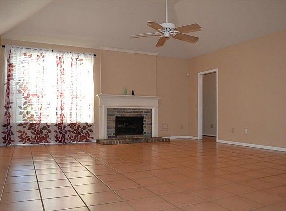 3rd image of 11303 Chestnut Woods Trl