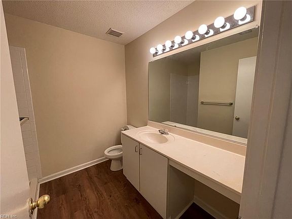 5th image of 905 Settlement Dr