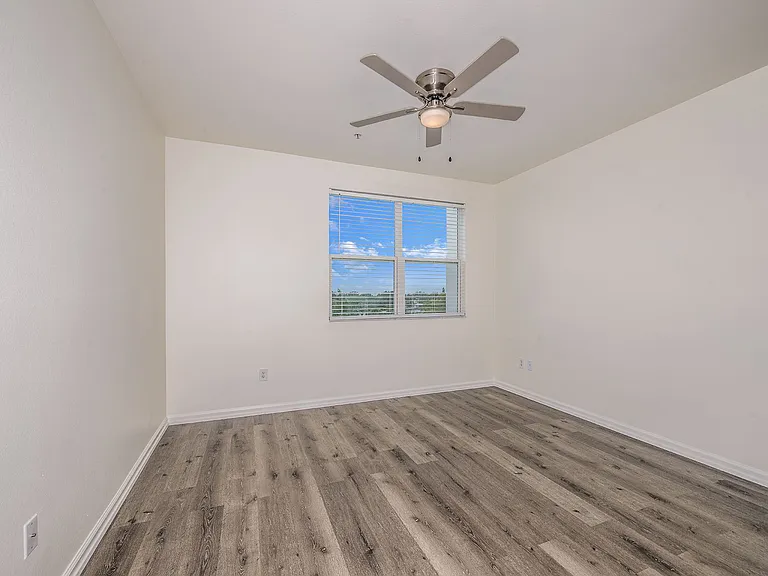 Mosaic Westshore Apartments — Photo 27