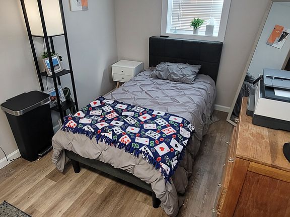 2nd image of 501 Hutchison St #8