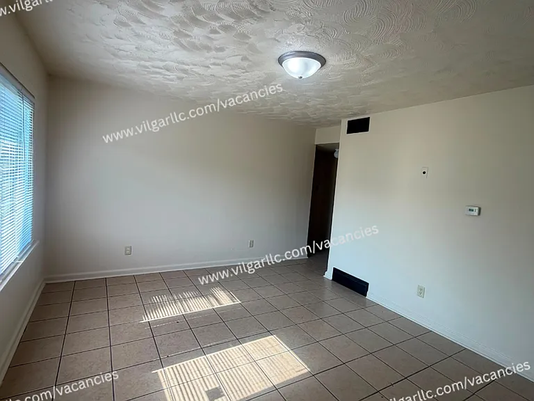 727 Mount St — Photo 11