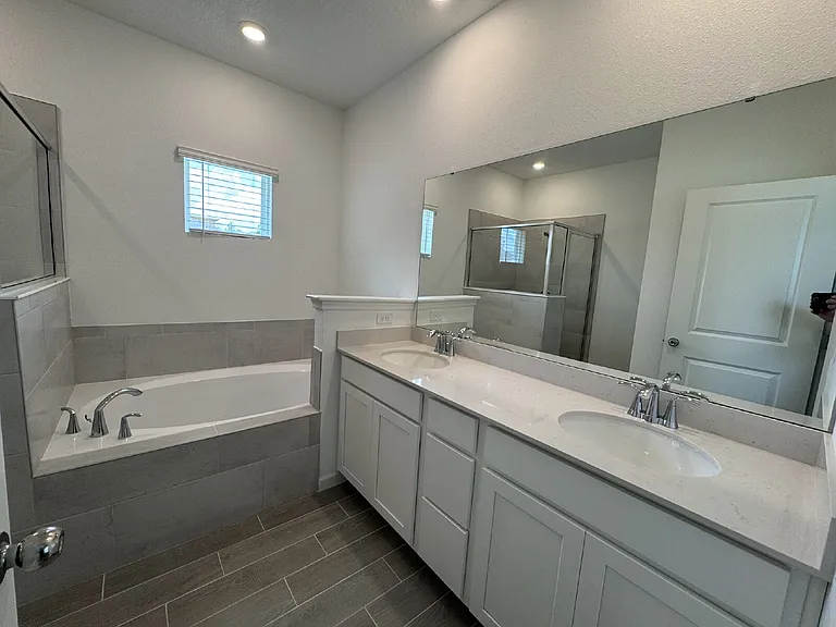 62 Kingsley Park Way St — Photo 9