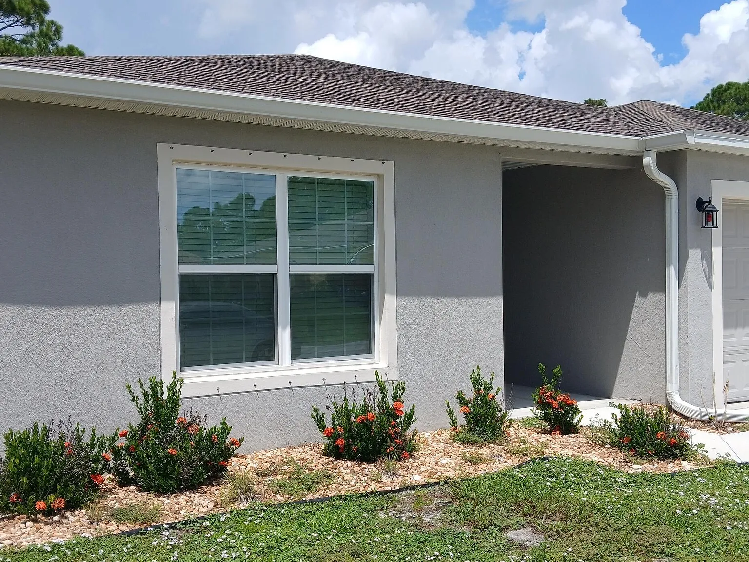 4 bed, 2.0 bath, 1874 sqft, $2,500 — Photo 2