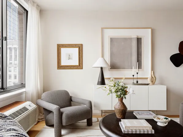 111 East 30th Street 20A image 2 of 20