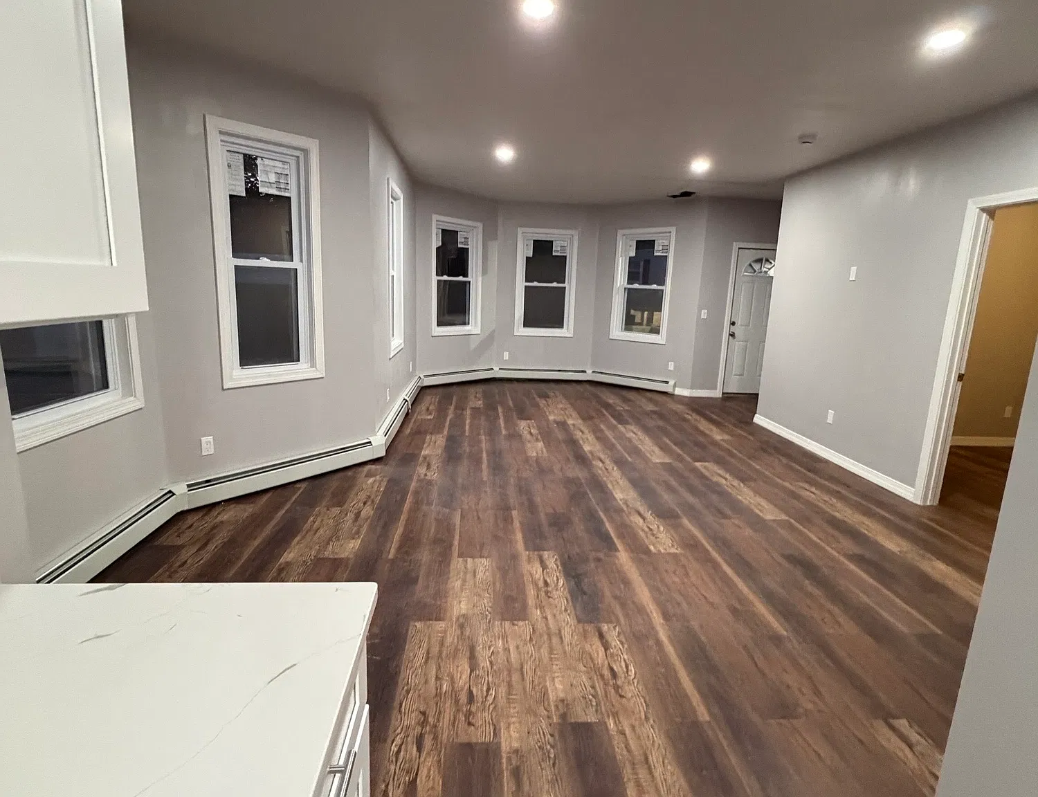 4 bed, 1425 sqft, $2,980 — Photo 2