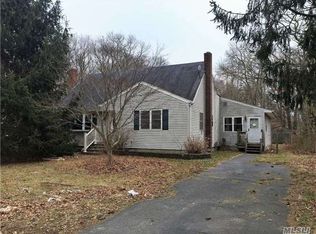 80 Fischer Ave, Islip Terrace, NY 11752