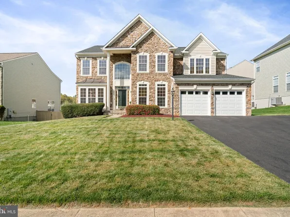 5072 Two Chimneys Ct, Woodbridge, VA 22193
