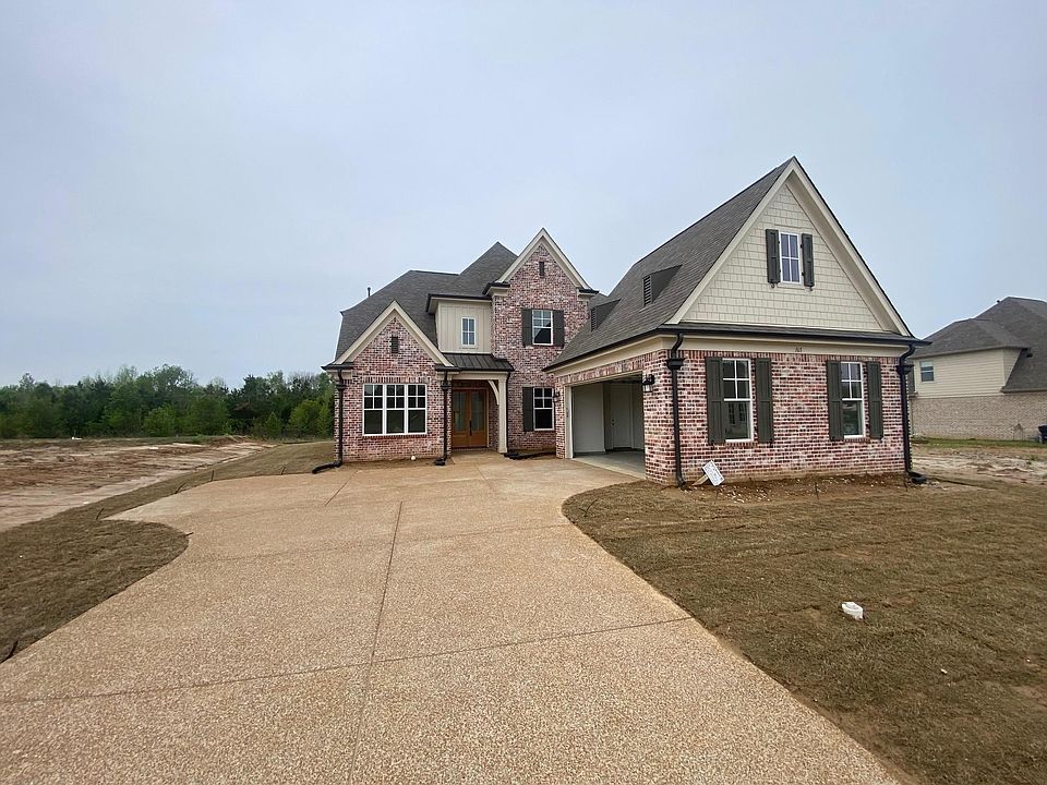 1st image of 165 Pierpont Ct