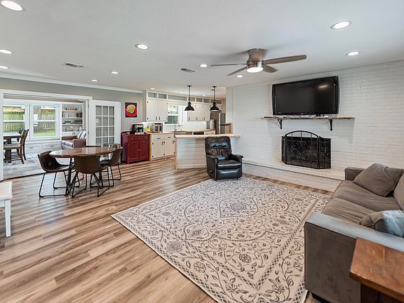 5th image of 211 Red Bird Ln