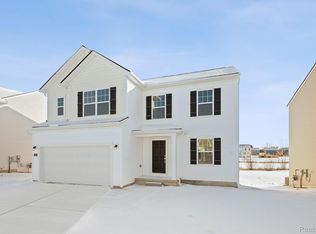 418 Hidden Riv W, Holly, MI 48442