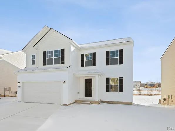 418 Hidden Riv W, Holly, MI 48442