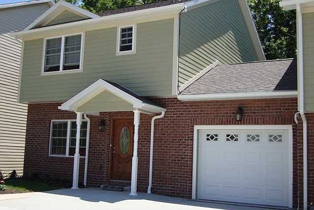 2nd image of 310 Villa View Dr