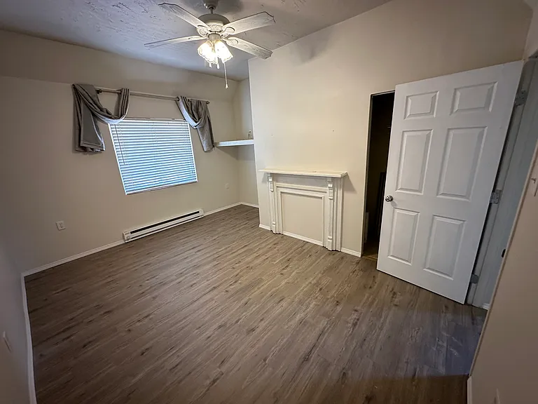 1701 Brownsville Rd #1 — Photo 12