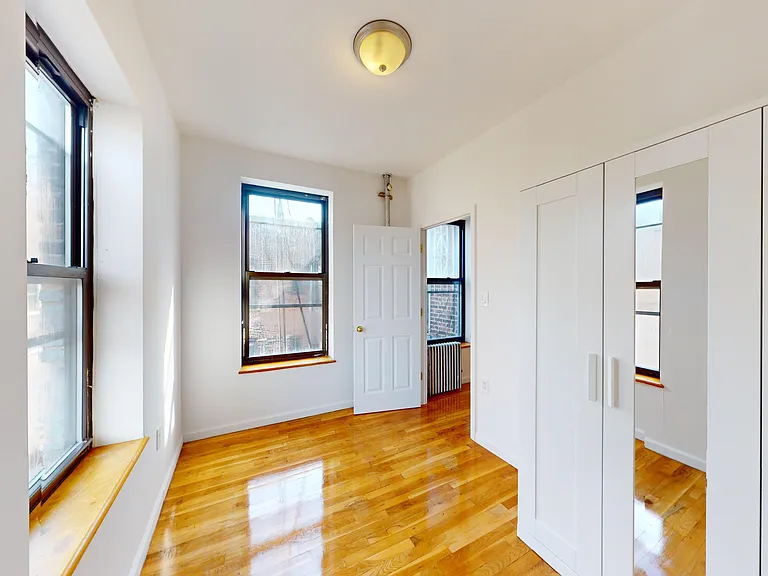 237 E 5th St #8 — Photo 7