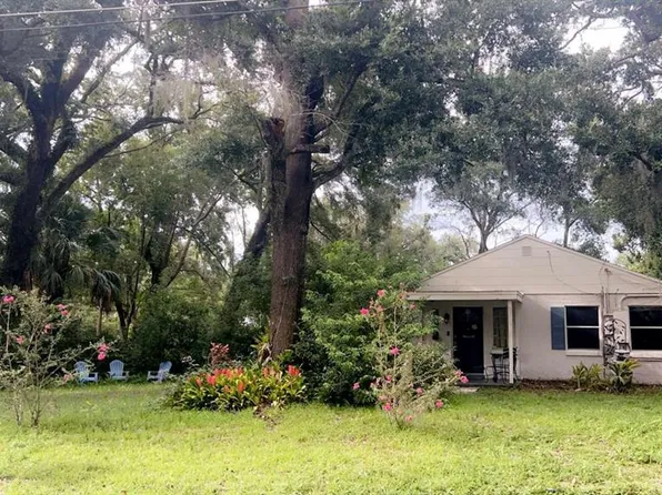 1015 Lake Emerald Dr, Orlando, FL 32806