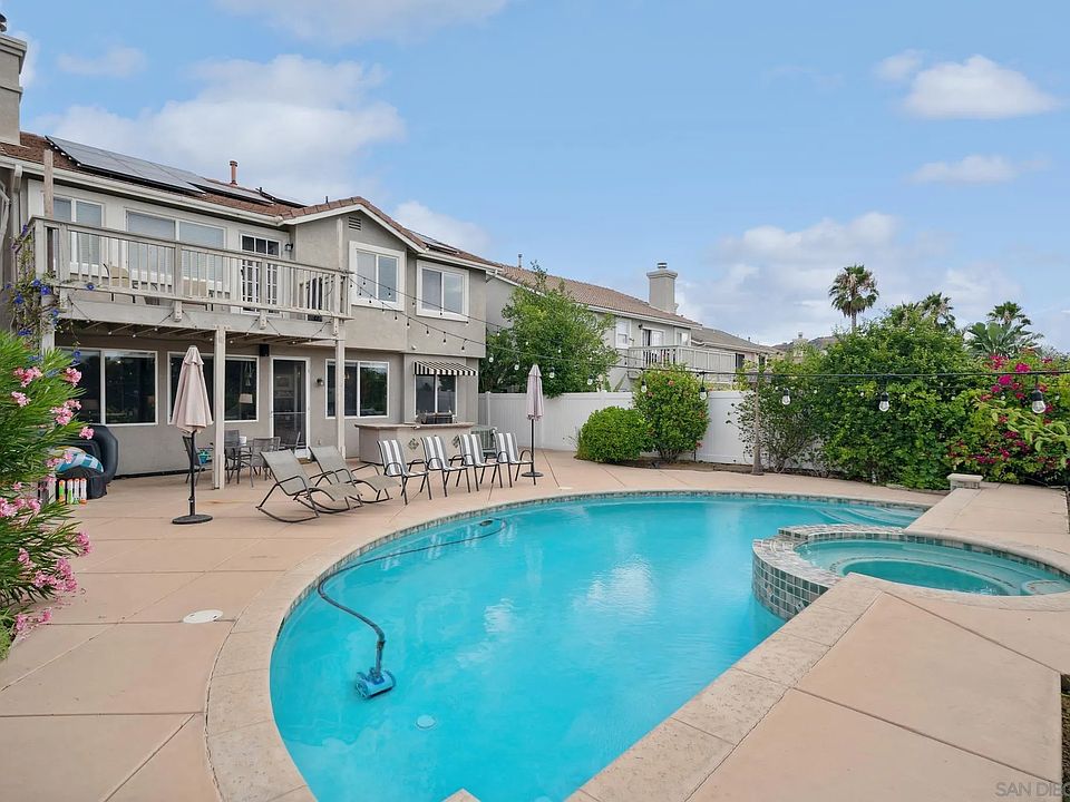 1st image of 39888 Hillsboro Cir
