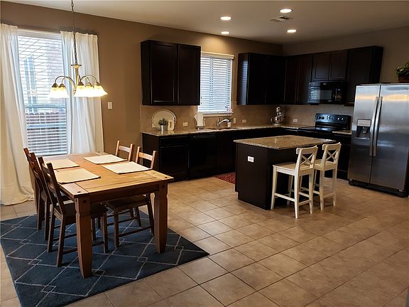 5th image of 743 Hoot Owl Ln S