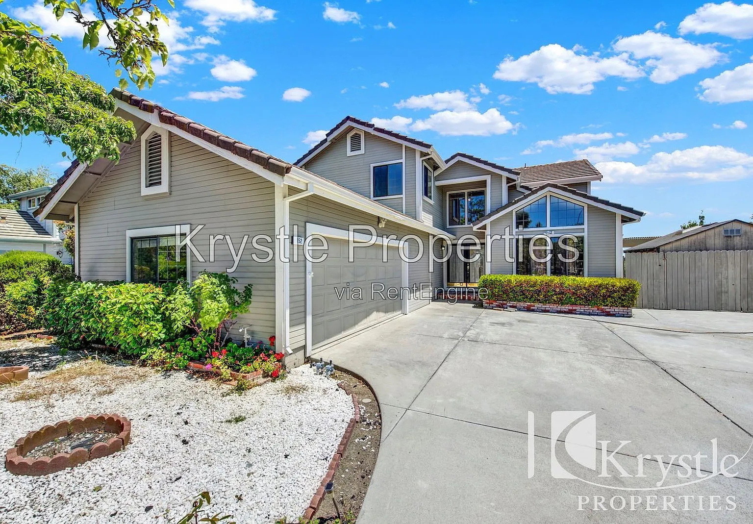 3 bed, 2.5 bath, 2606 sqft, $3,550 — Photo 4