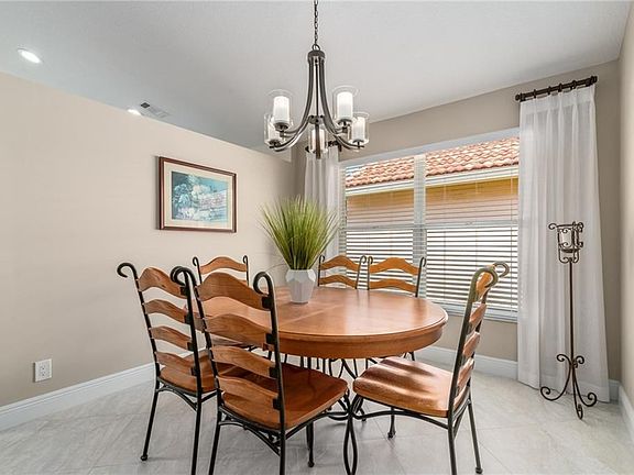 5th image of 2228 SW Shoal Creek Trce