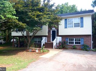 419 Grover Ln, Lusby, MD 20657
