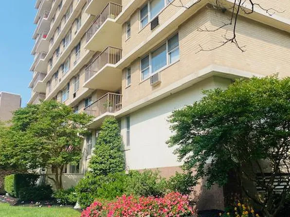 1301 N Harrison St APT 1001, Wilmington, DE 19806