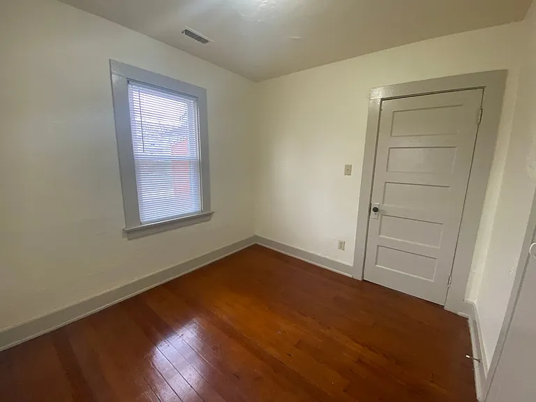 2727 Winter St — Photo 10