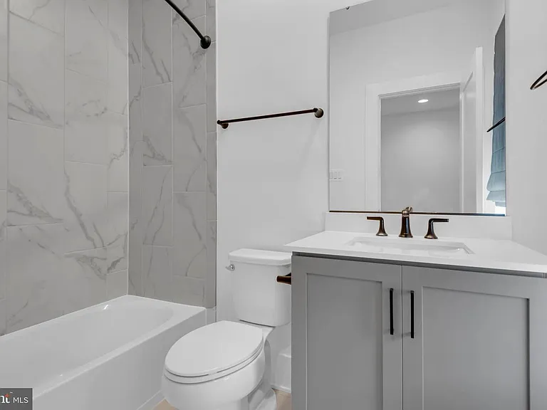 11366 Emerald Park Rd — Photo 38